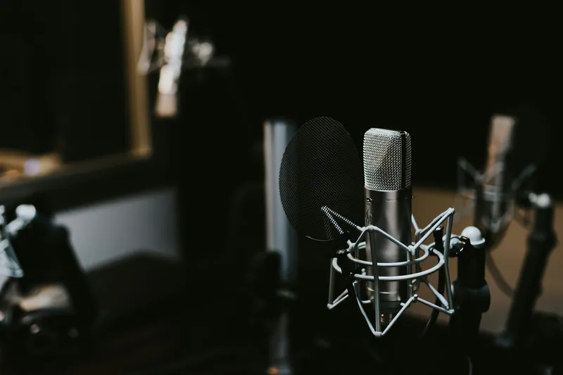 Microphone de studio à condensateur en gros plan